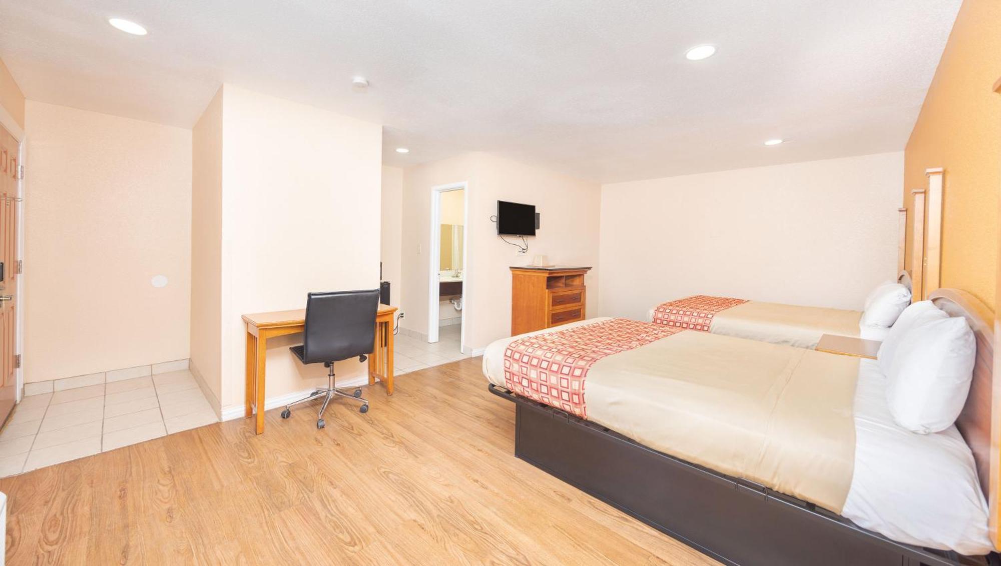 Regency Inn Hondo Εξωτερικό φωτογραφία